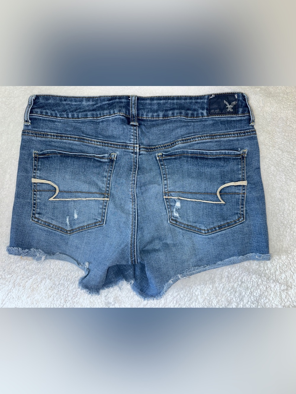 American Eagle Outfitters Super Stretch Denim Midi Shorts, distressed sz 14 - Picture 3 of 9